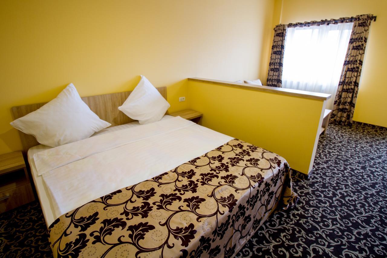 Green Garden Resort Odobesti Pokoj fotografie